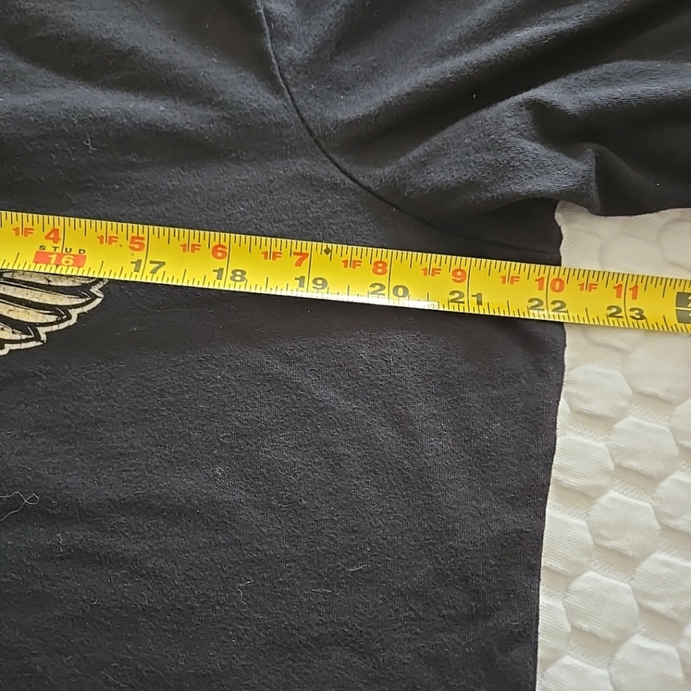 Womens Black Graphic V-Neck T-Shirt Xl Made In Detroit Logo 2 Sided Wings Wheels - Picture 9 of 11